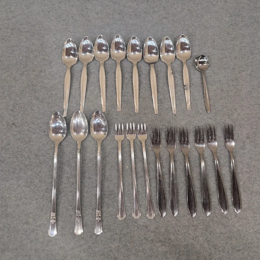Court Silver Plate Mixed Flatware Lot 21 Pieces Spoons Forks Silver Tone Cutlery - Picture 1 of 3
